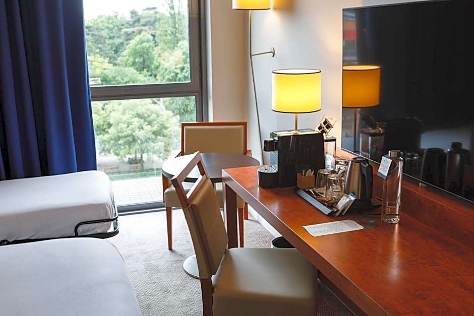 Crowne Plaza Lyon  Cite Internationale By IHG