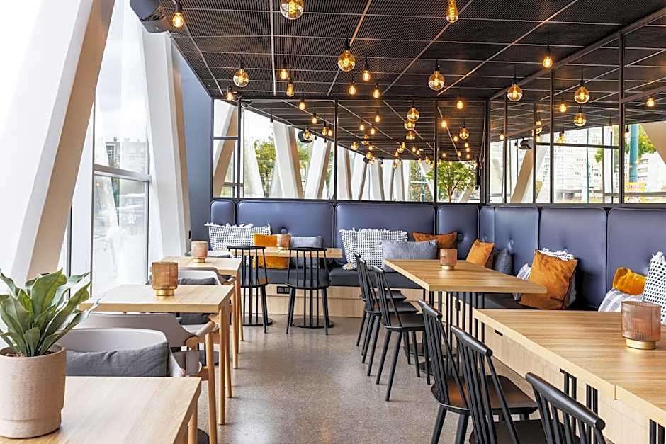 Best Western M-Treize Paris Asnieres