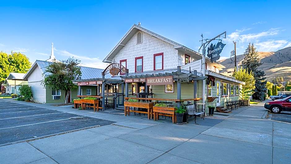 Riverwalk Inn