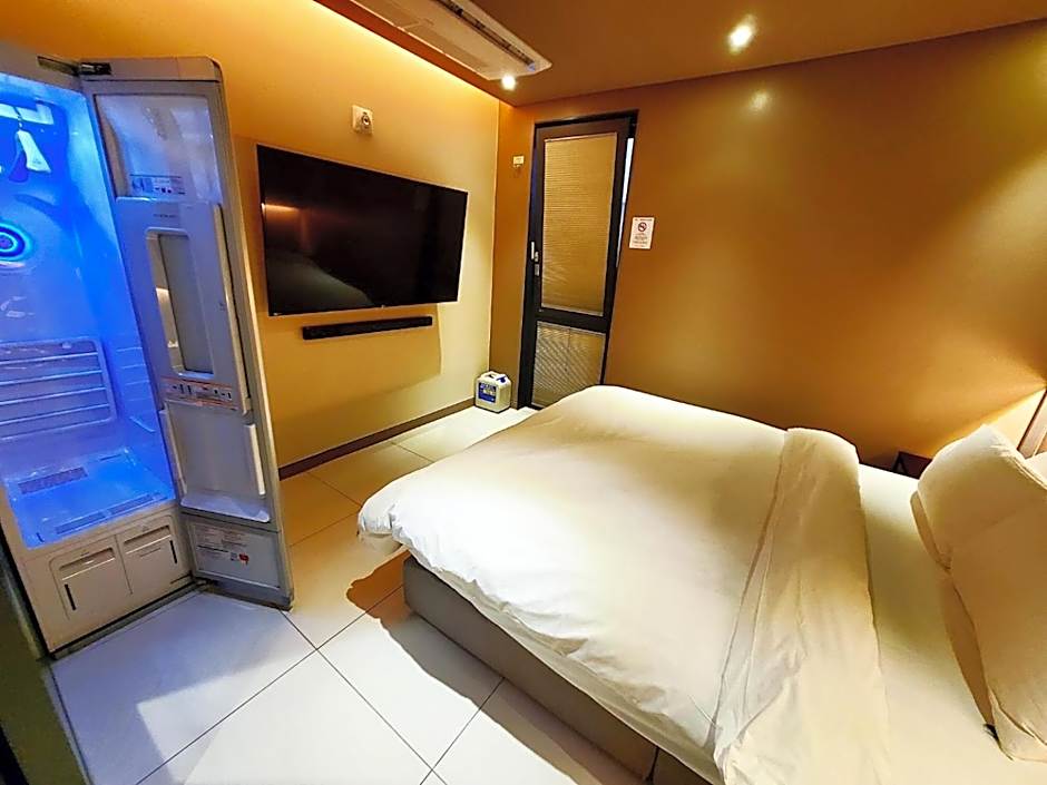 Le Stendal Hotel