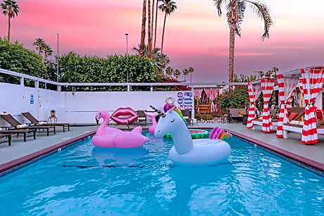 Float Palm Springs - Adults Only