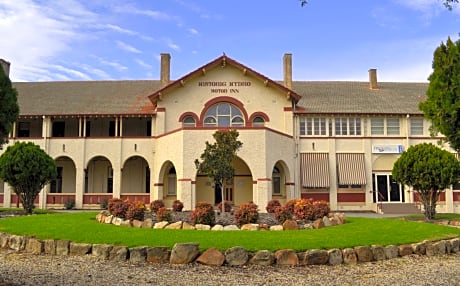 Historic Hydro Motor Inn