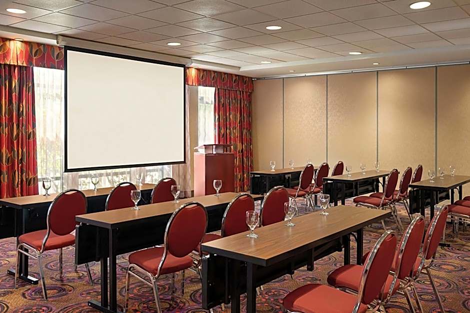 Hampton Inn & Suites by Hilton Langley-Surrey