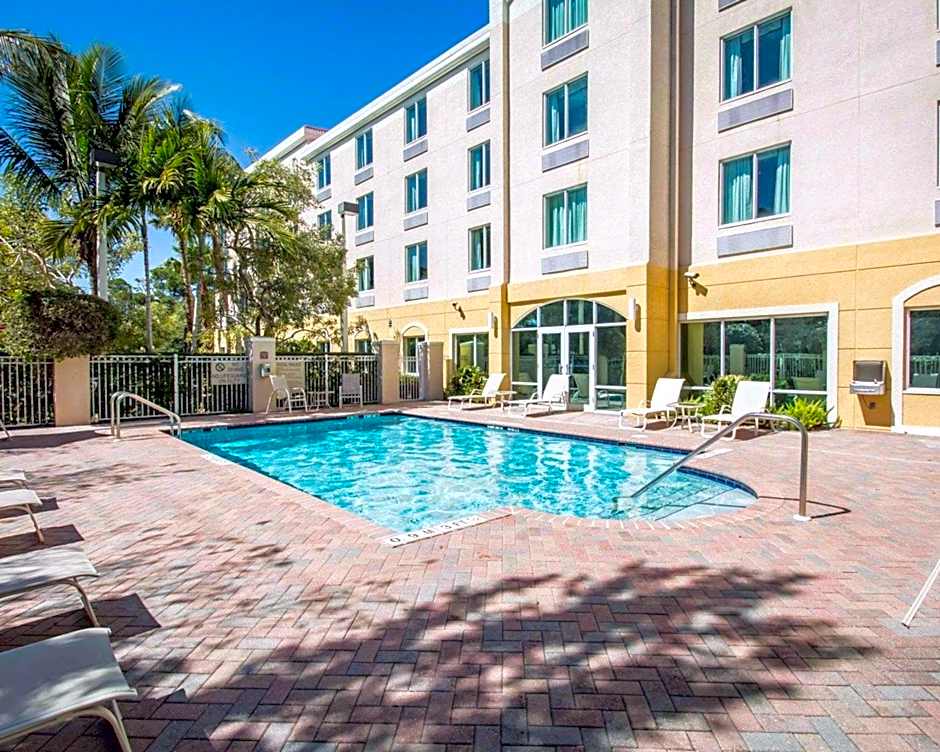 Comfort Inn & Suites Jupiter I-95