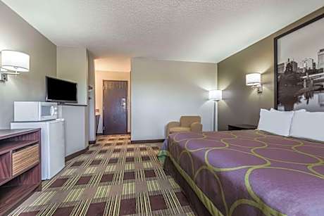 King Studio Suite - Non-Smoking