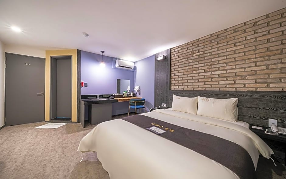 Hwaseong (Wolmun) Athena