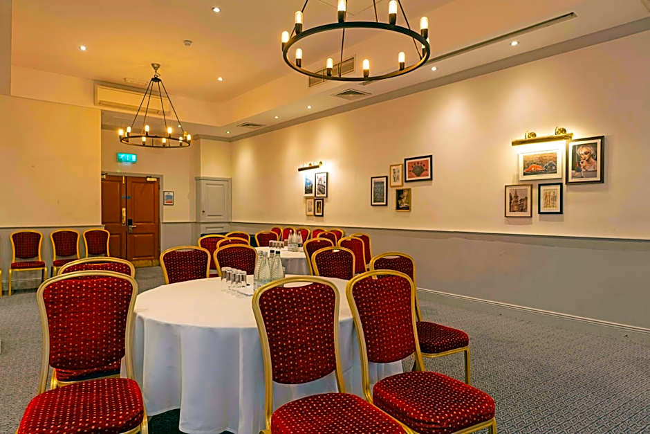 Bristol Grand Hotel By Sunday