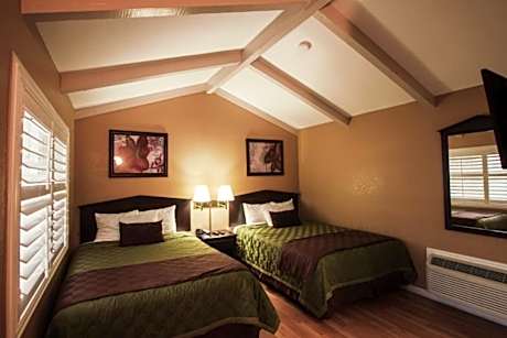 Queen Room with Two Queen Beds