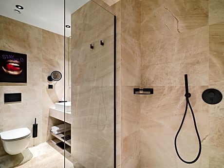 Superior Room Down to Earth