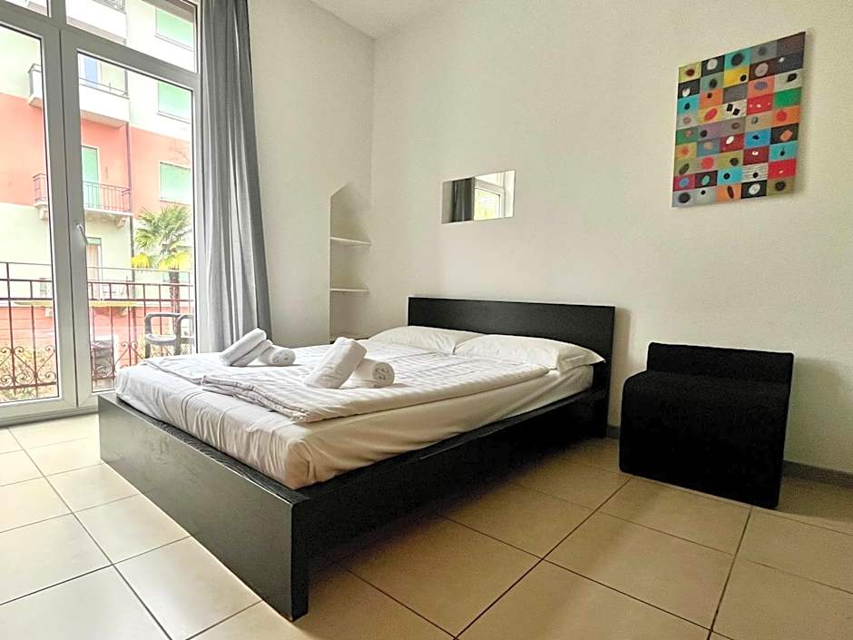 GuestHouse University by LR - self check in