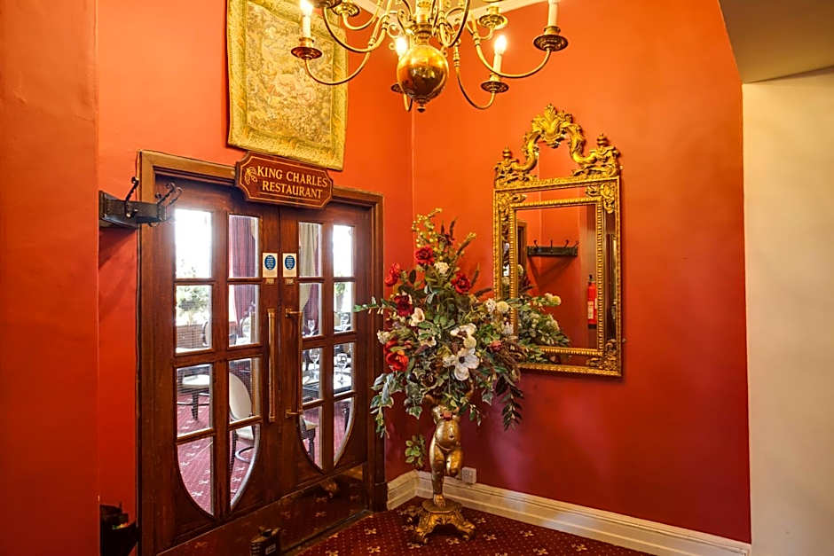 The Saracens Head Hotel