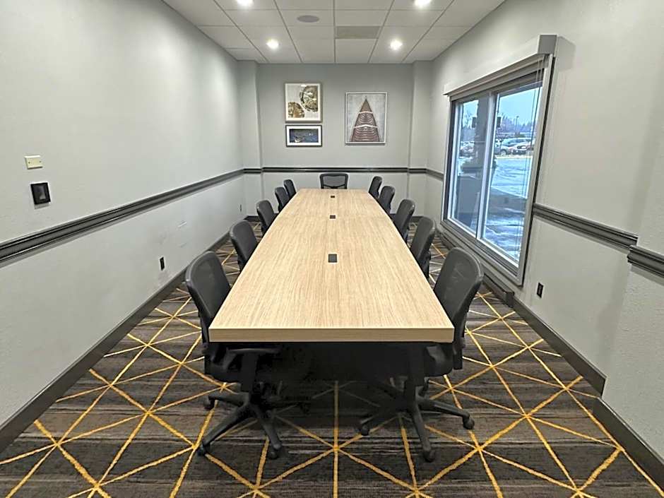 Holiday Inn Detroit Lakes By IHG