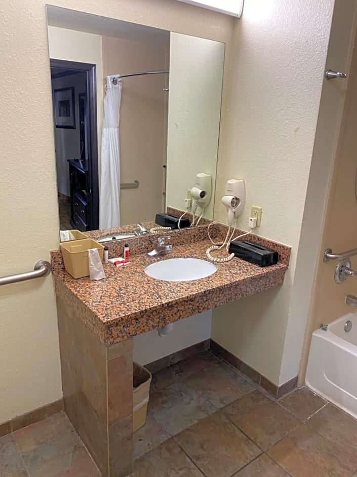 Days Inn by Wyndham Oklahoma City/Moore