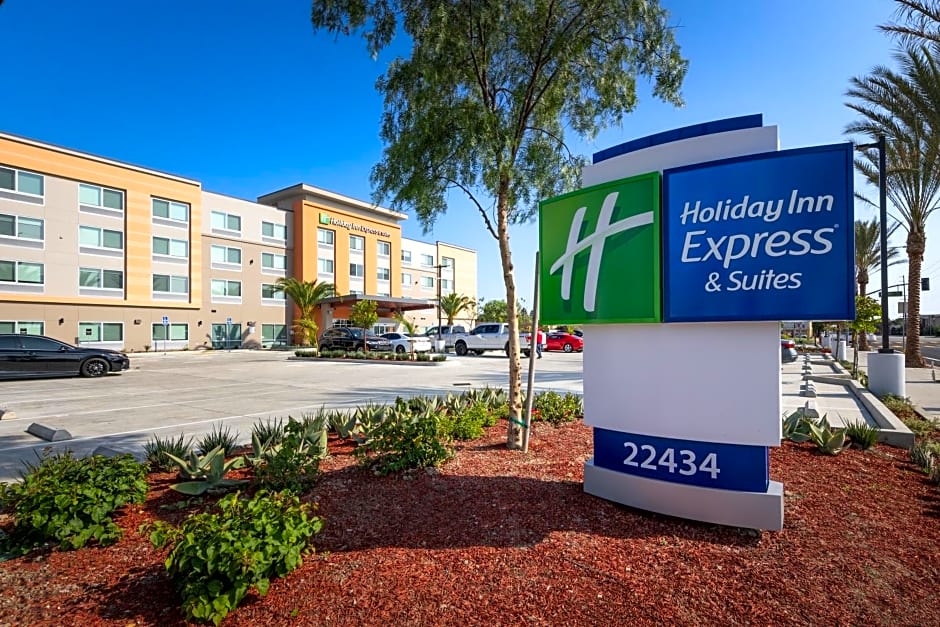 Holiday Inn Express & Suites - Hawaiian Gardens By IHG