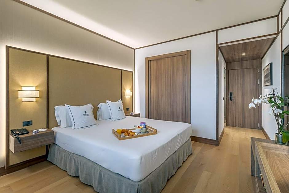 Aravaca Village Hotel