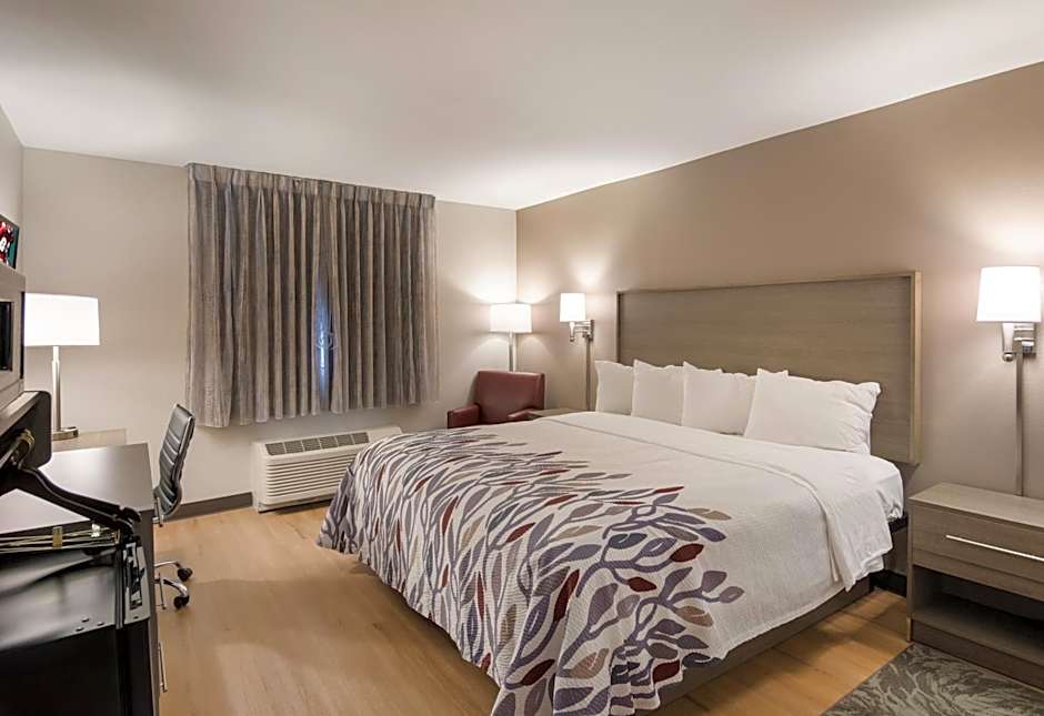 Photo 1 of 4 of Deluxe 1 King Bed, Accessible, Roll in Shower