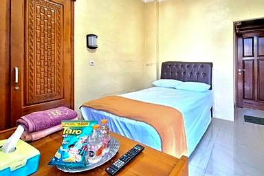 Griya Pradipa Syariah Near Balai Kota Batu Mitra RedDoorz