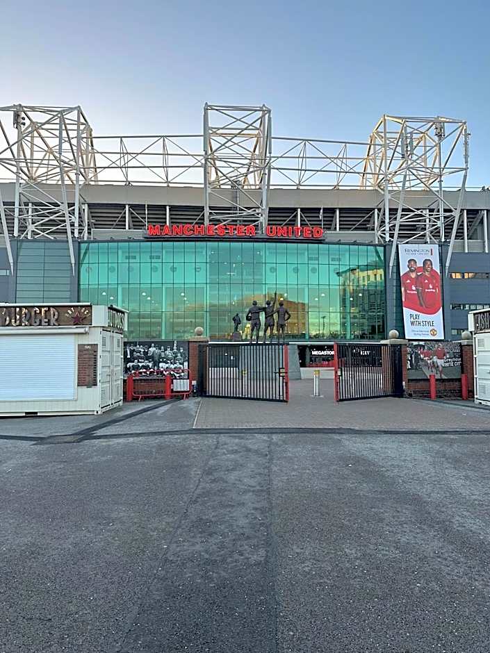 Hendham House - Near Etihad Stadium, CoOp Live Arena, AO Arena, Piccadilly Train Station & Manchester City Centre