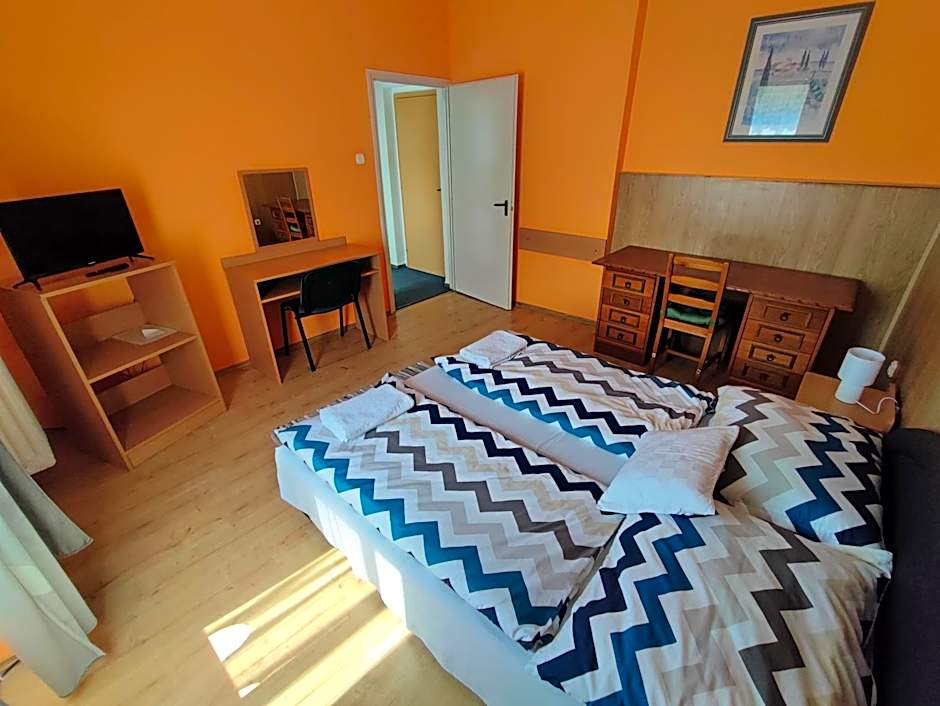 Hotel Béke Sziget Komló