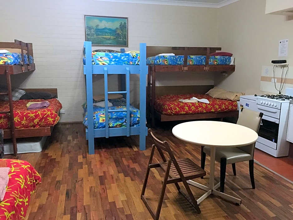 Snowgate Motel + Apartments