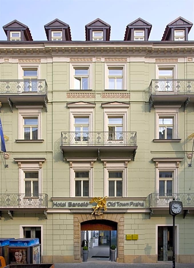 Golden Angel Suites by Adrez