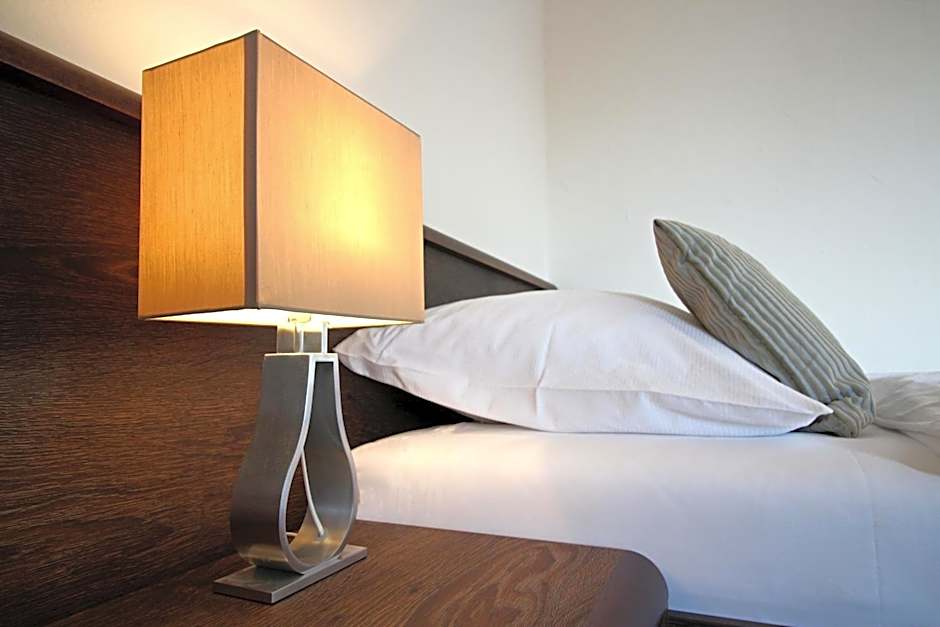 Penzión Wellness & Restaurant Zoborská, free parking