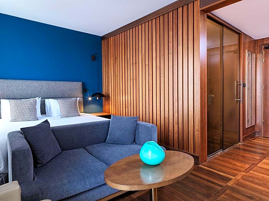 Metropol Palace, Belgrade