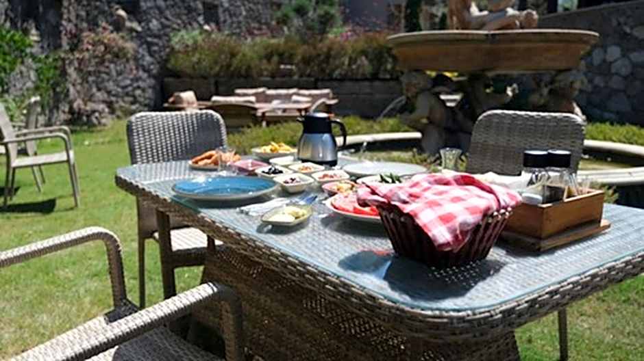 Assos Longevity Hotel