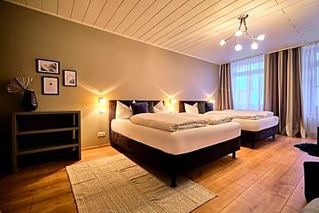 Family Room (4 Adults)