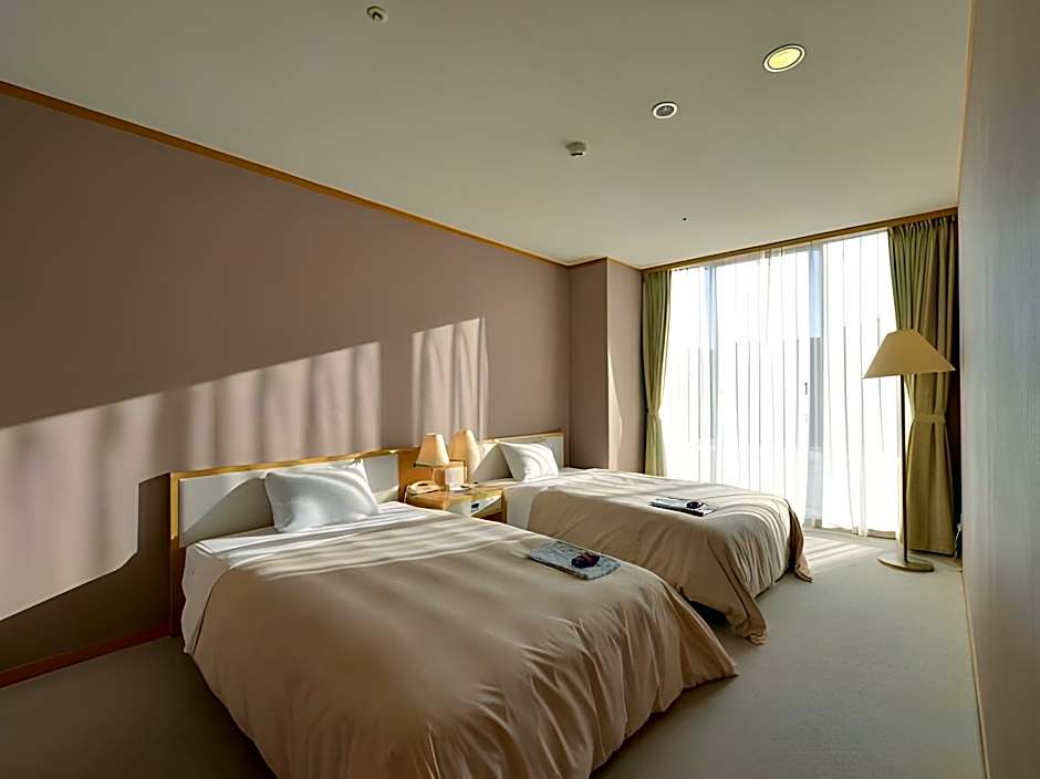 Kamogawa Country Hotel