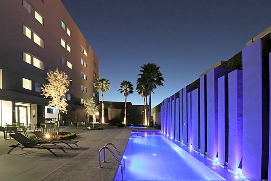 Holiday Inn Express Hotel & Suites Hermosillo By IHG