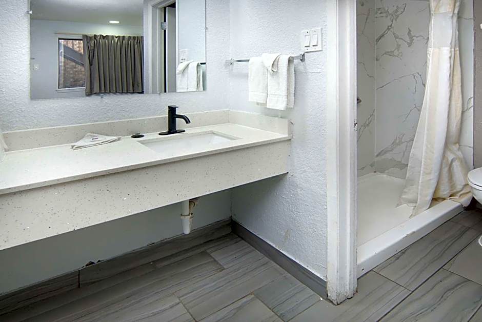 Motel 6-Red Oak, TX - Dallas