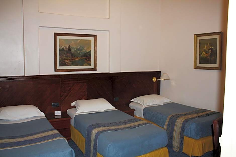 The Mayflower Hotel