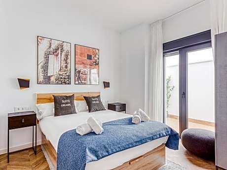 One-Bedroom Apartment with Terrace