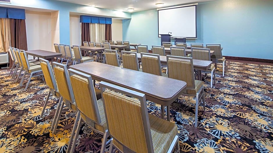 Best Western Plus Northwest Inn & Suites