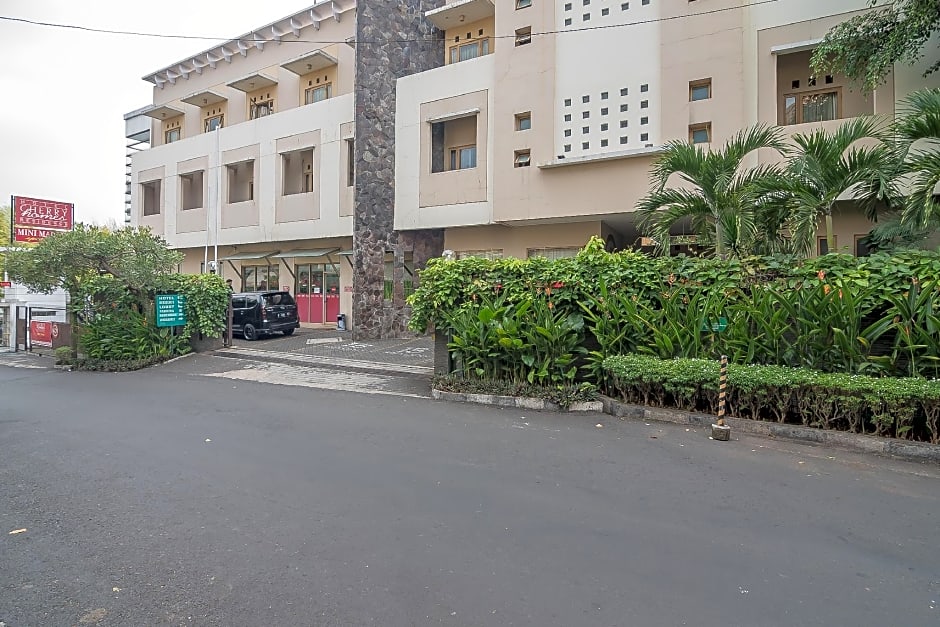 The Cherry Homes Hotel & Residence