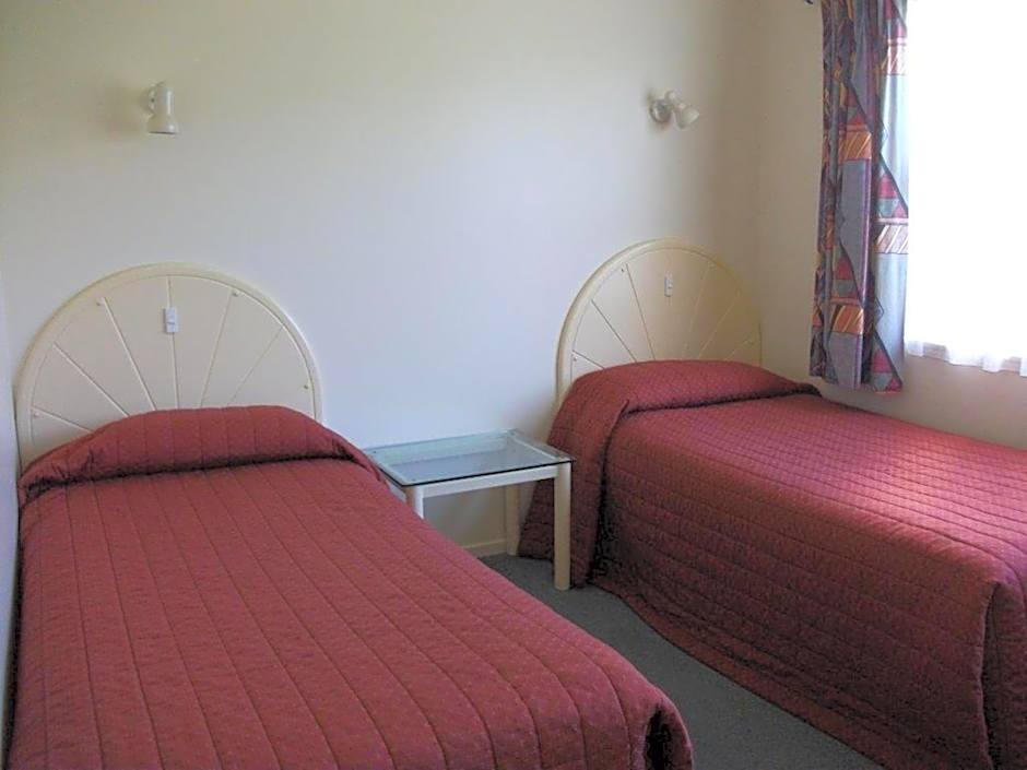 Valdez Motor Lodge