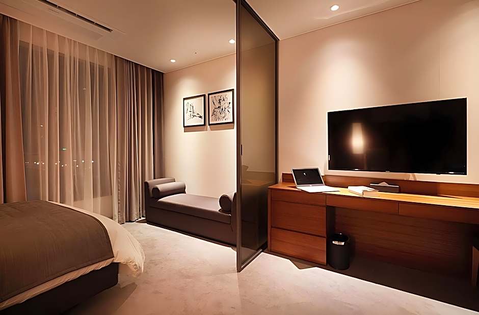 Osong H Hotel Sejong City