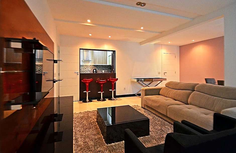 Comfortable 3 Bedrooms: Side Sea View