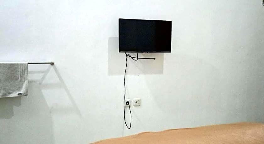 Guest House Pinarak 2 Syariah near GOR Satria Purwokerto Mitra RedDoorz