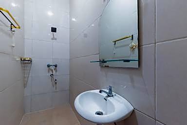 Urbanview Hotel Sany Cirebon