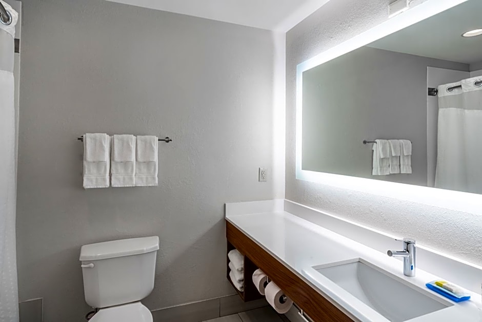Holiday Inn Express & Suites Tell City By IHG