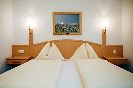 One-Bedroom Apartment with Balcony