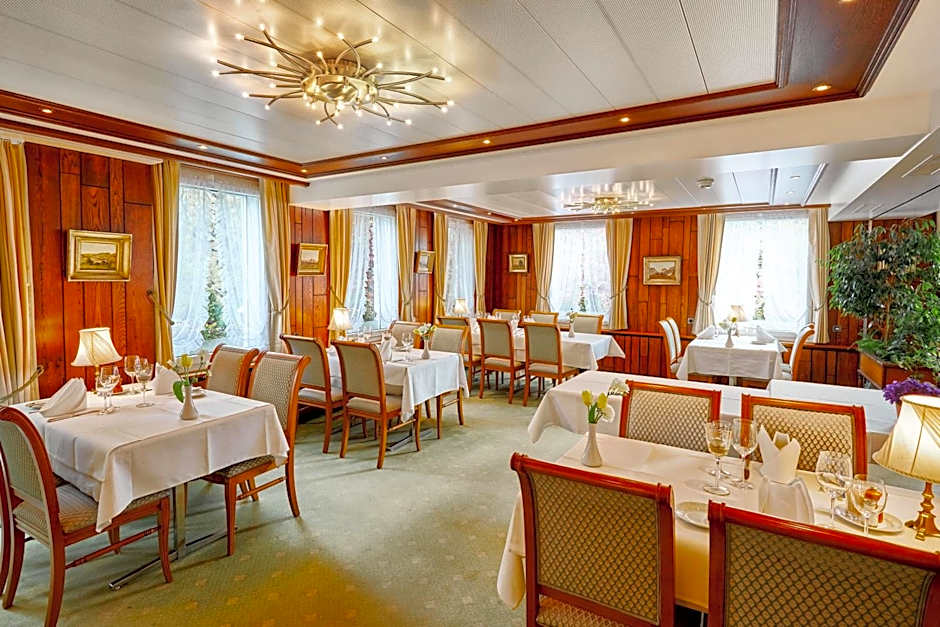 Hotel & Spezialitätenrestaurant zur Linde