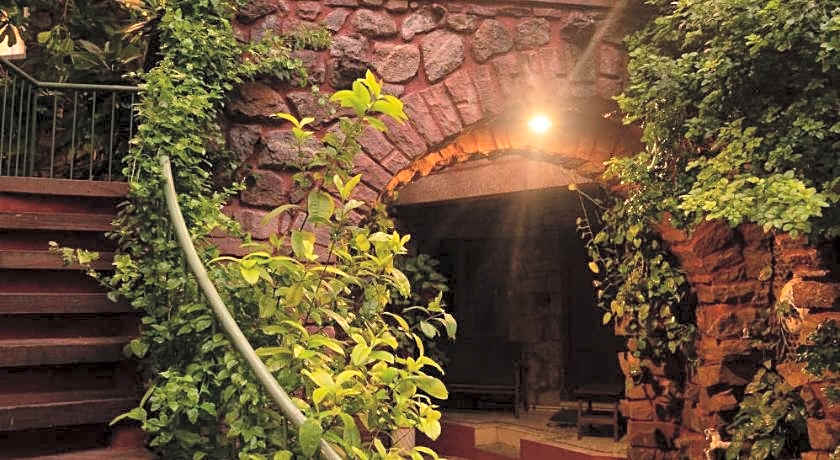 The Mandore - a leafy resort