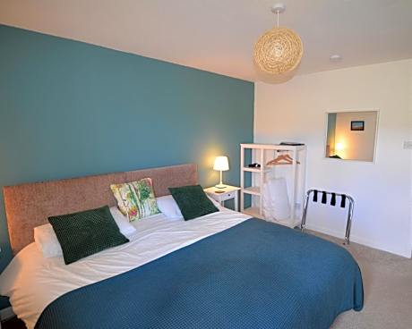 Double or Twin Room with Private External Bathroom