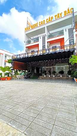 Hostel Luxury Tây Bắc