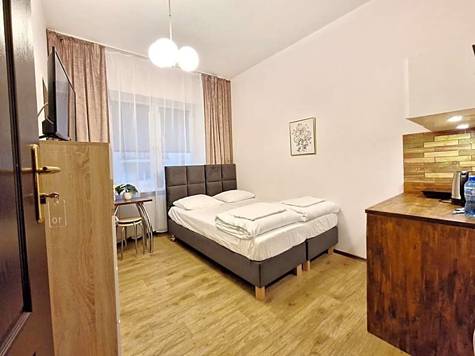 Hostel Helvetia - Private Rooms in City Center