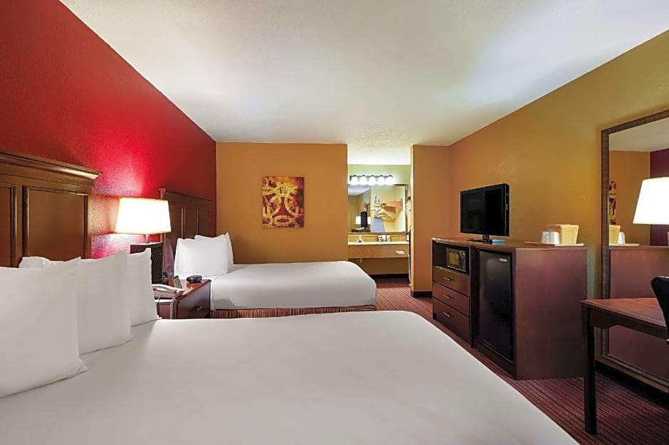 Quality Inn & Suites West Helena