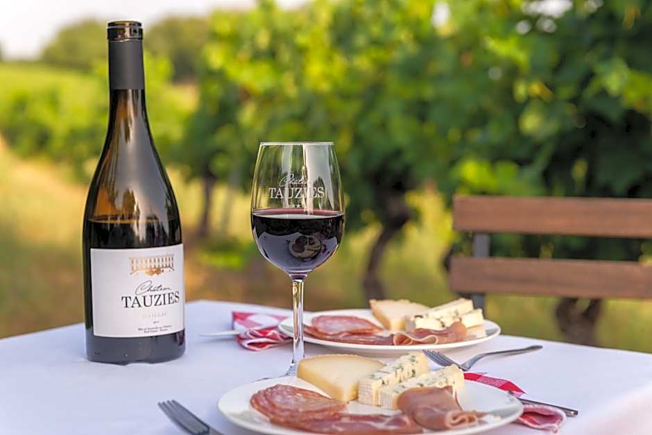 Château de Tauzies, The Originals Relais